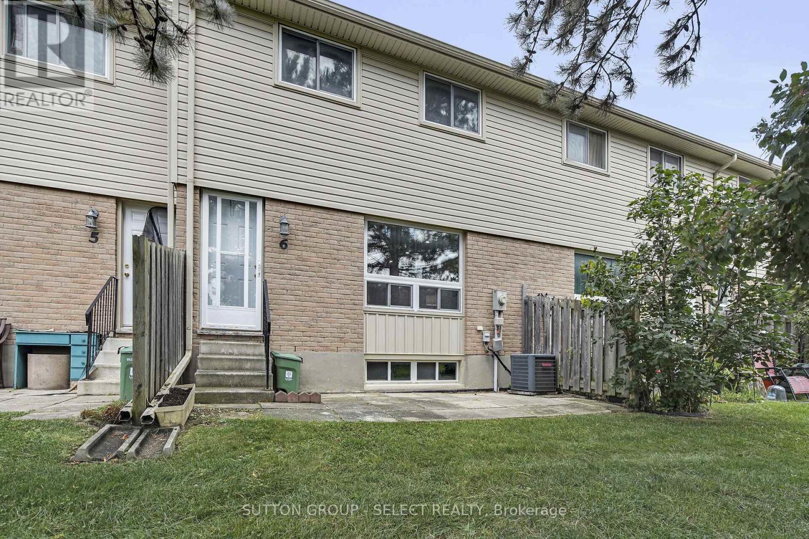 Photo 30 of 6 626 Wharncliffe Road S, London South ON
