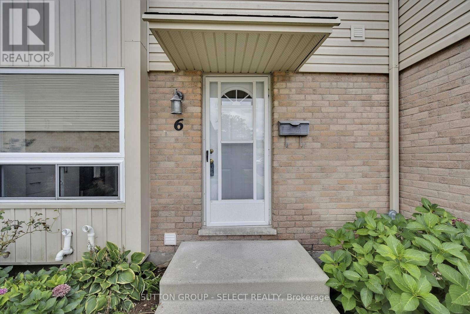 Photo 4 of 6 626 Wharncliffe Road S, London South ON