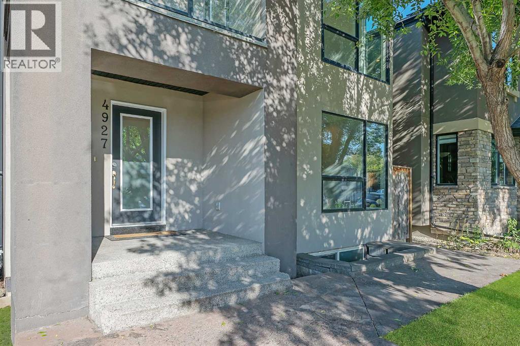 Photo 2 of 4927 21 Street Sw, Calgary AB