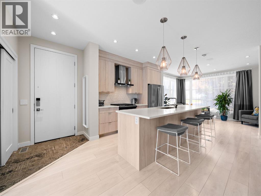 Photo 5 of 2104 Richmond Road Sw, Calgary AB