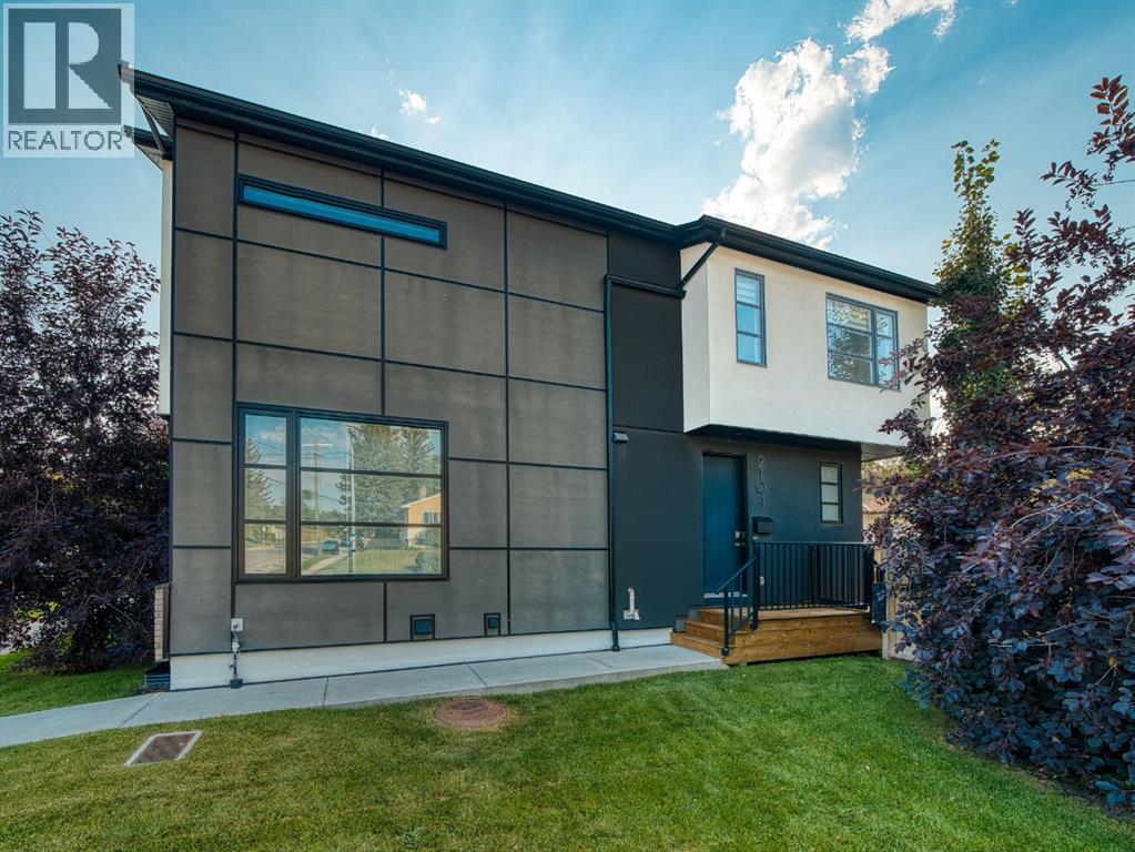 Photo 2 of 2104 Richmond Road Sw, Calgary AB