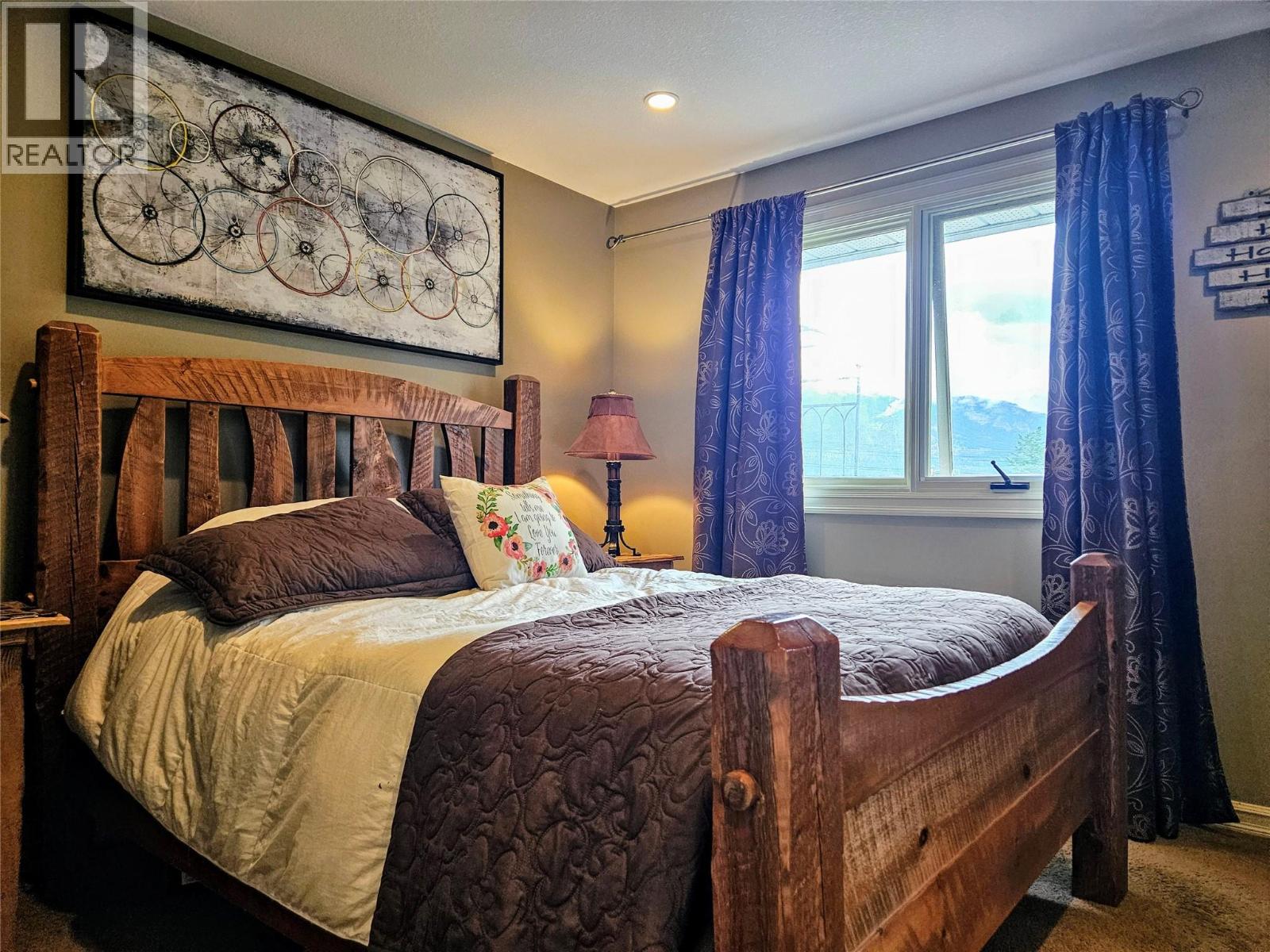 1718 9th Avenue, Invermere