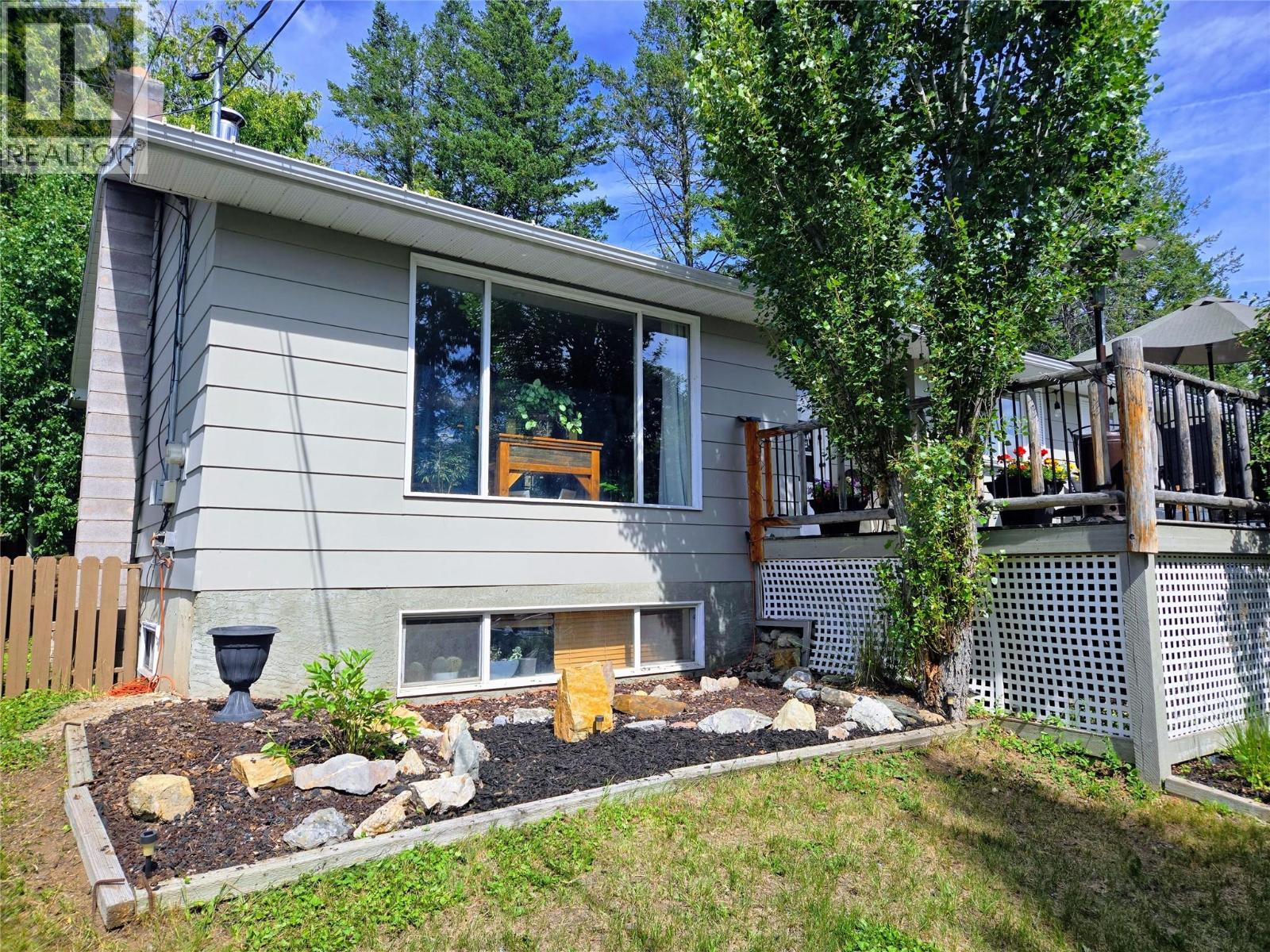 1718 9th Avenue, Invermere