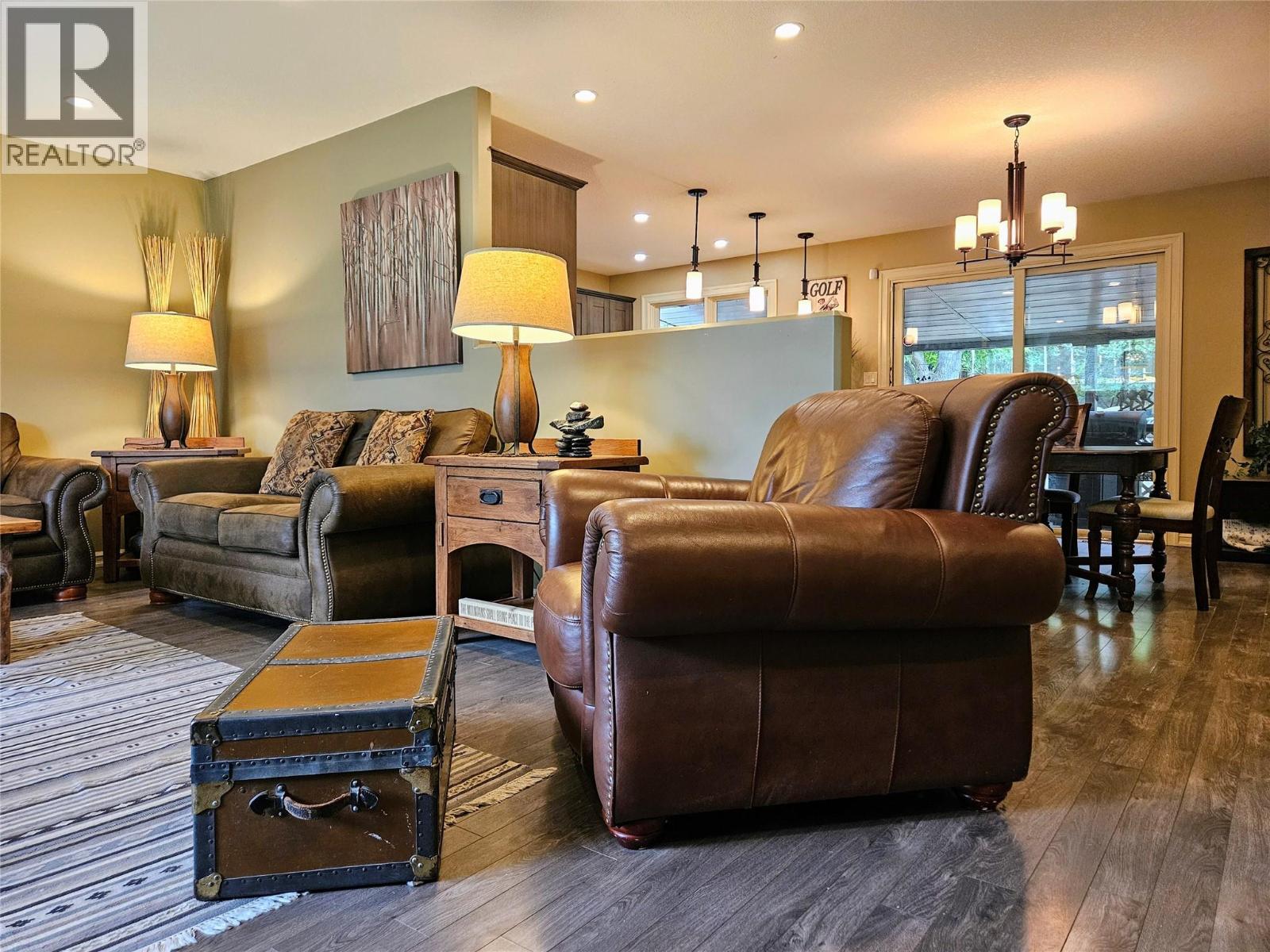 1718 9th Avenue, Invermere
