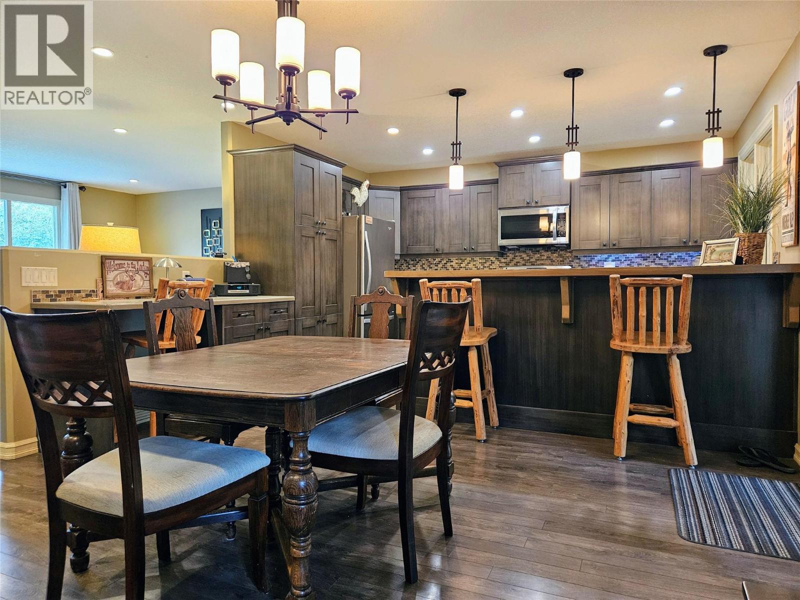 1718 9th Avenue, Invermere