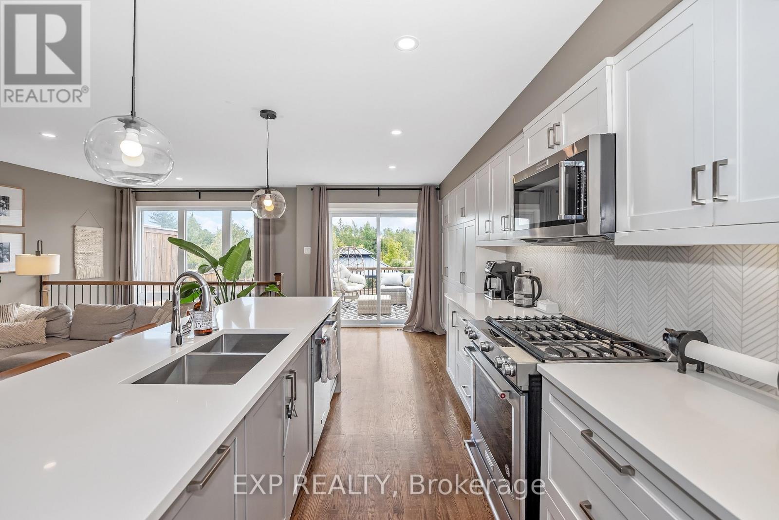 Photo 12 of 226 Purchase Crescent, Ottawa ON