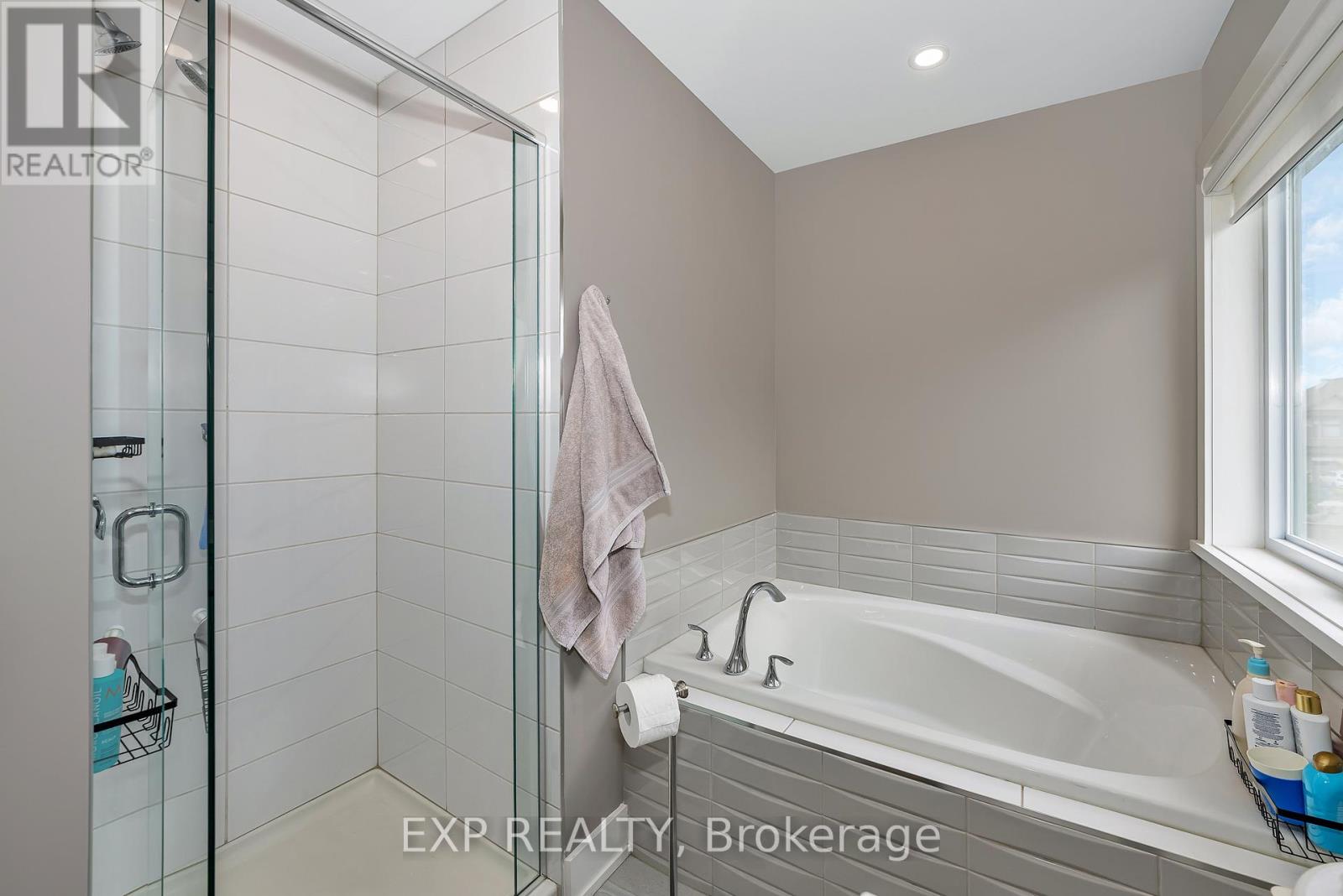 Photo 22 of 226 Purchase Crescent, Ottawa ON