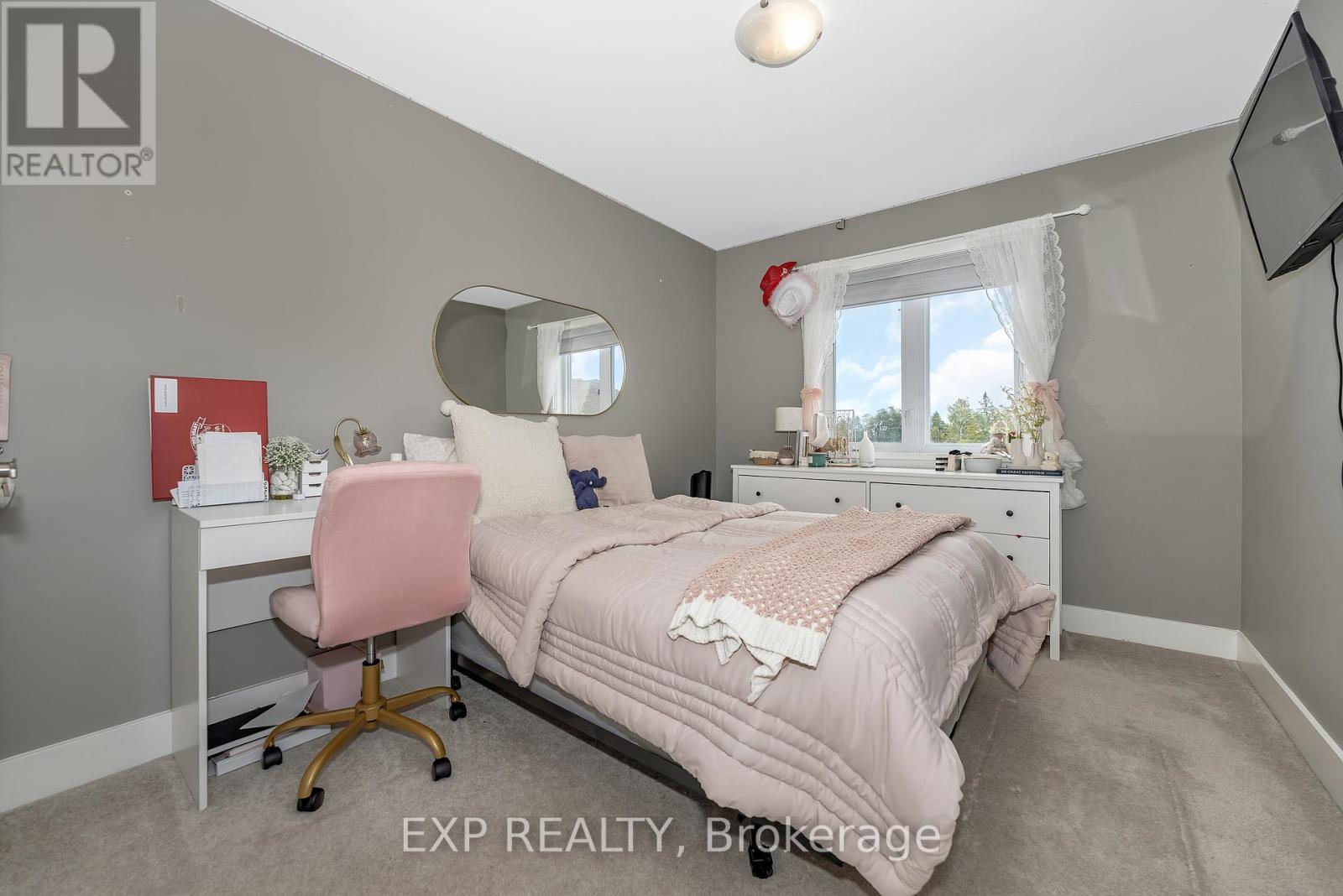 Photo 24 of 226 Purchase Crescent, Ottawa ON