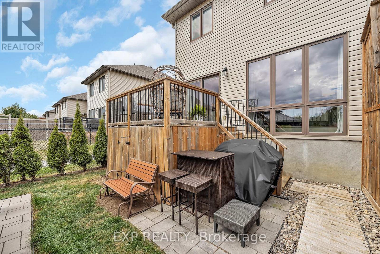 Photo 33 of 226 Purchase Crescent, Ottawa ON