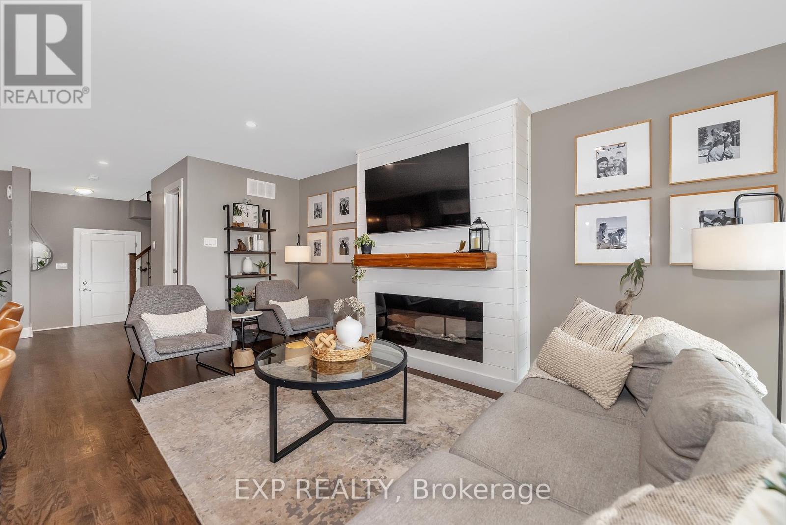 Photo 9 of 226 Purchase Crescent, Ottawa ON