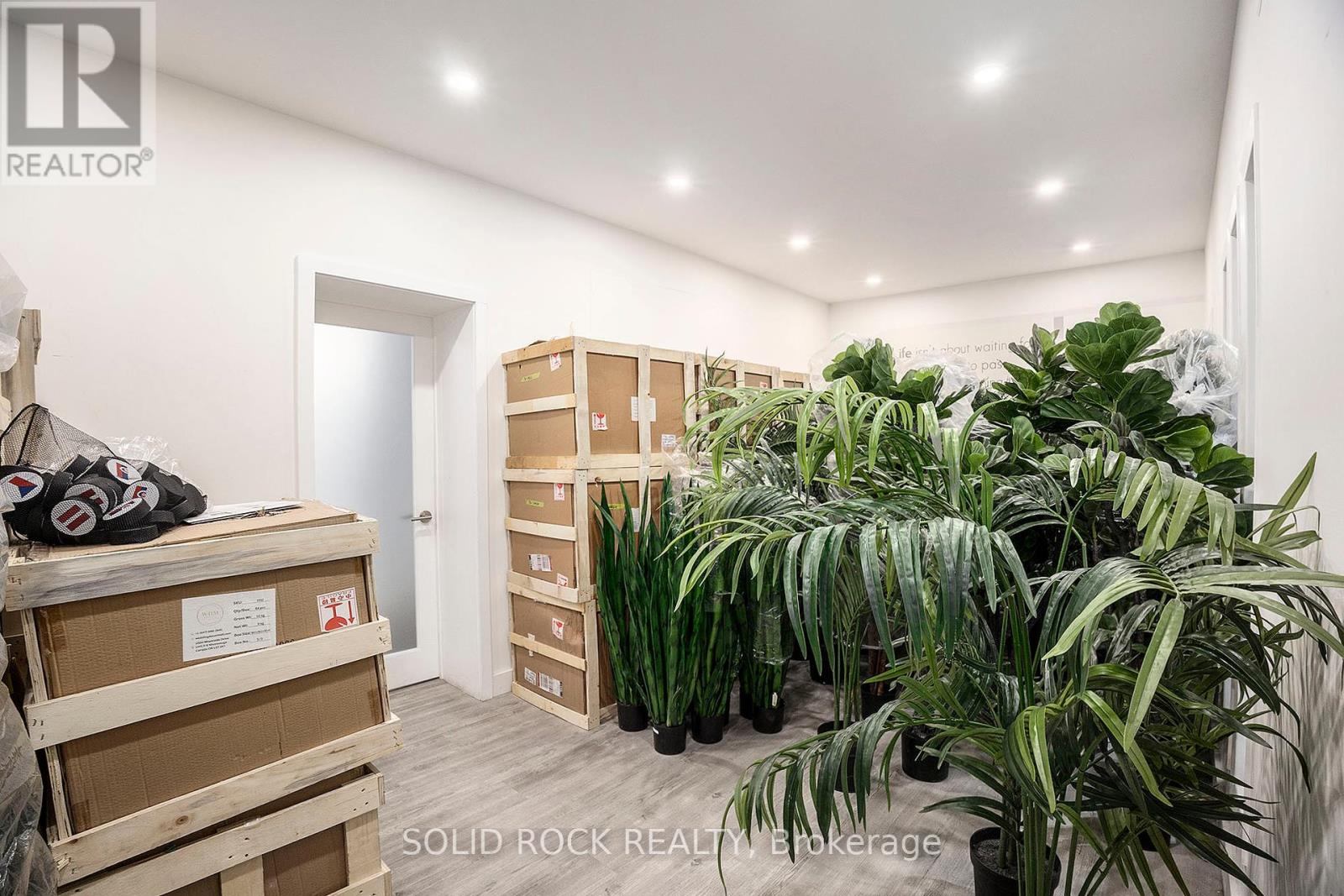 Photo 6 of 9 11 855 Industrial Avenue, Ottawa ON