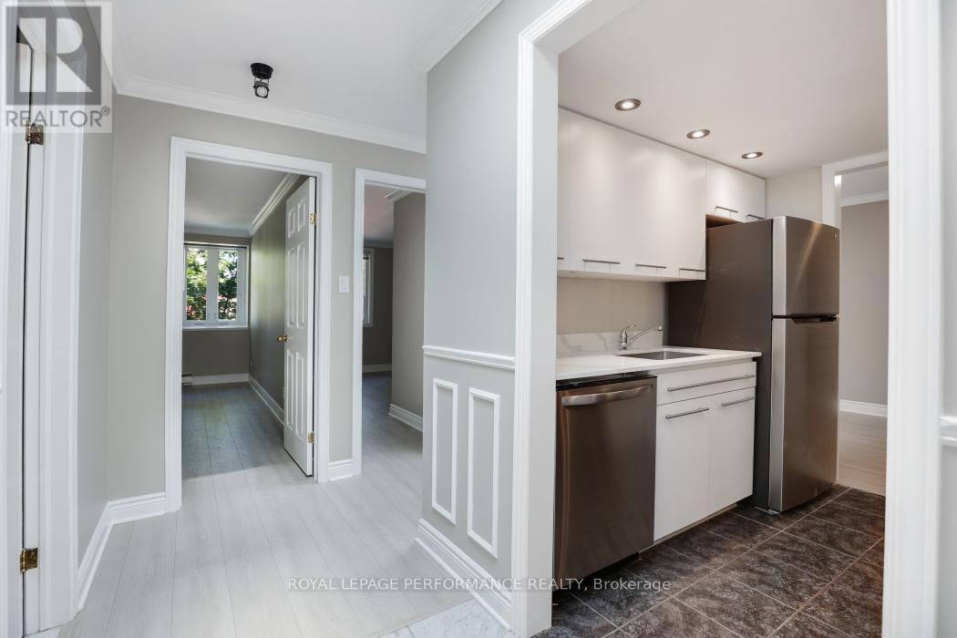 Photo 6 of 304 100 Bruyere Street, Ottawa ON