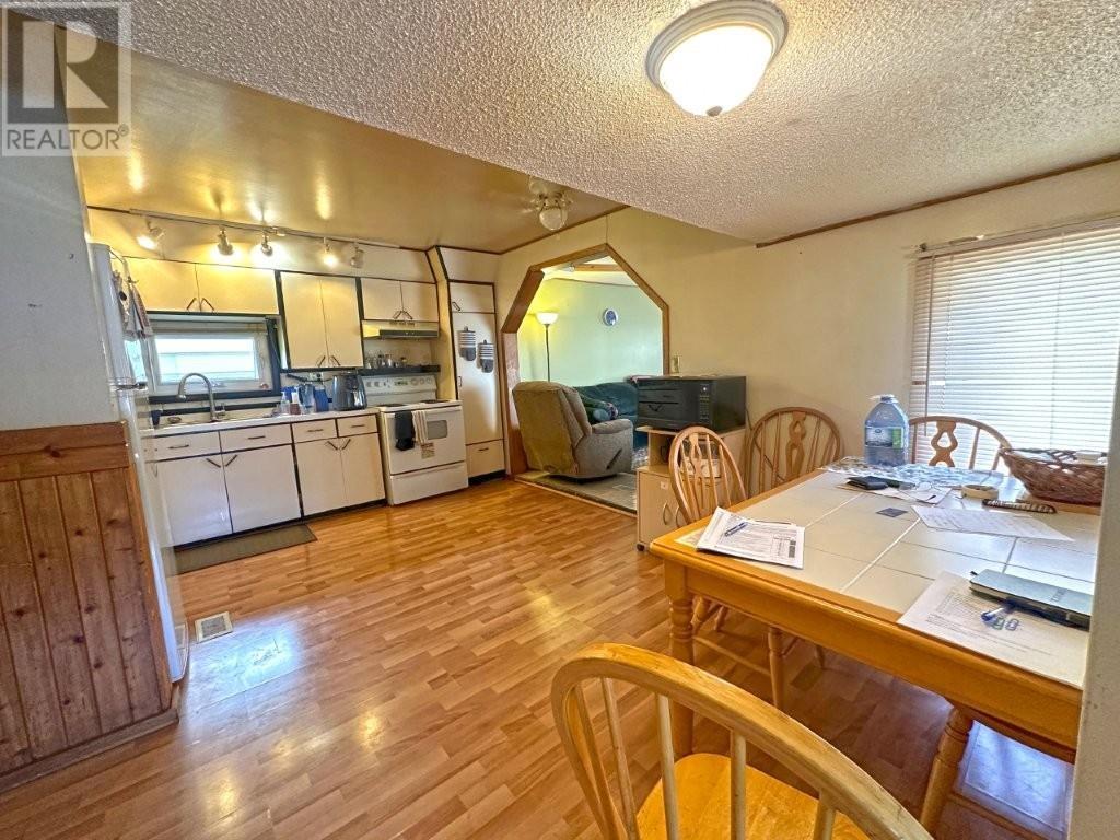 Photo 19 of 14 14 Silver Springs Road, Gorham ON