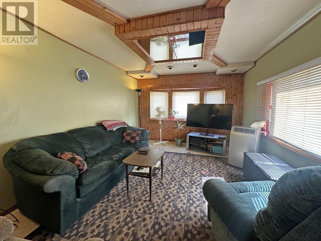 Photo 26 of 14 14 Silver Springs Road, Gorham ON