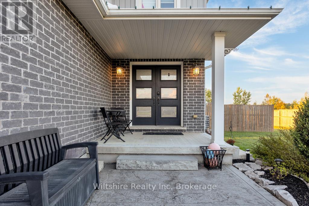 Photo 3 of 335 Talbot Street, Norfolk ON