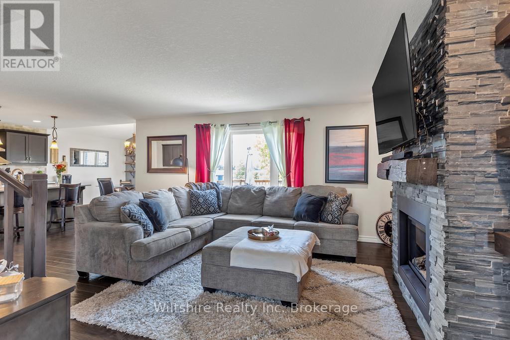 Photo 6 of 335 Talbot Street, Norfolk ON