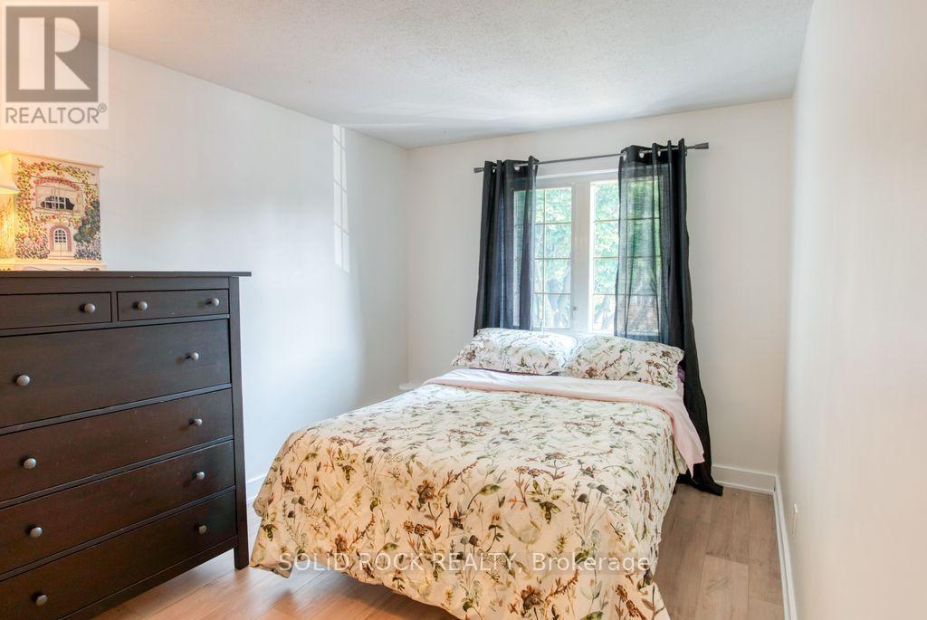 Photo 17 of 463 Canotia Place, Ottawa ON