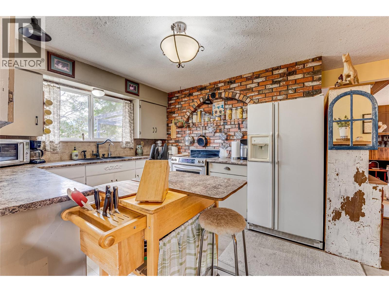 Photo 11 of 6944 Buchanan Road, Coldstream BC