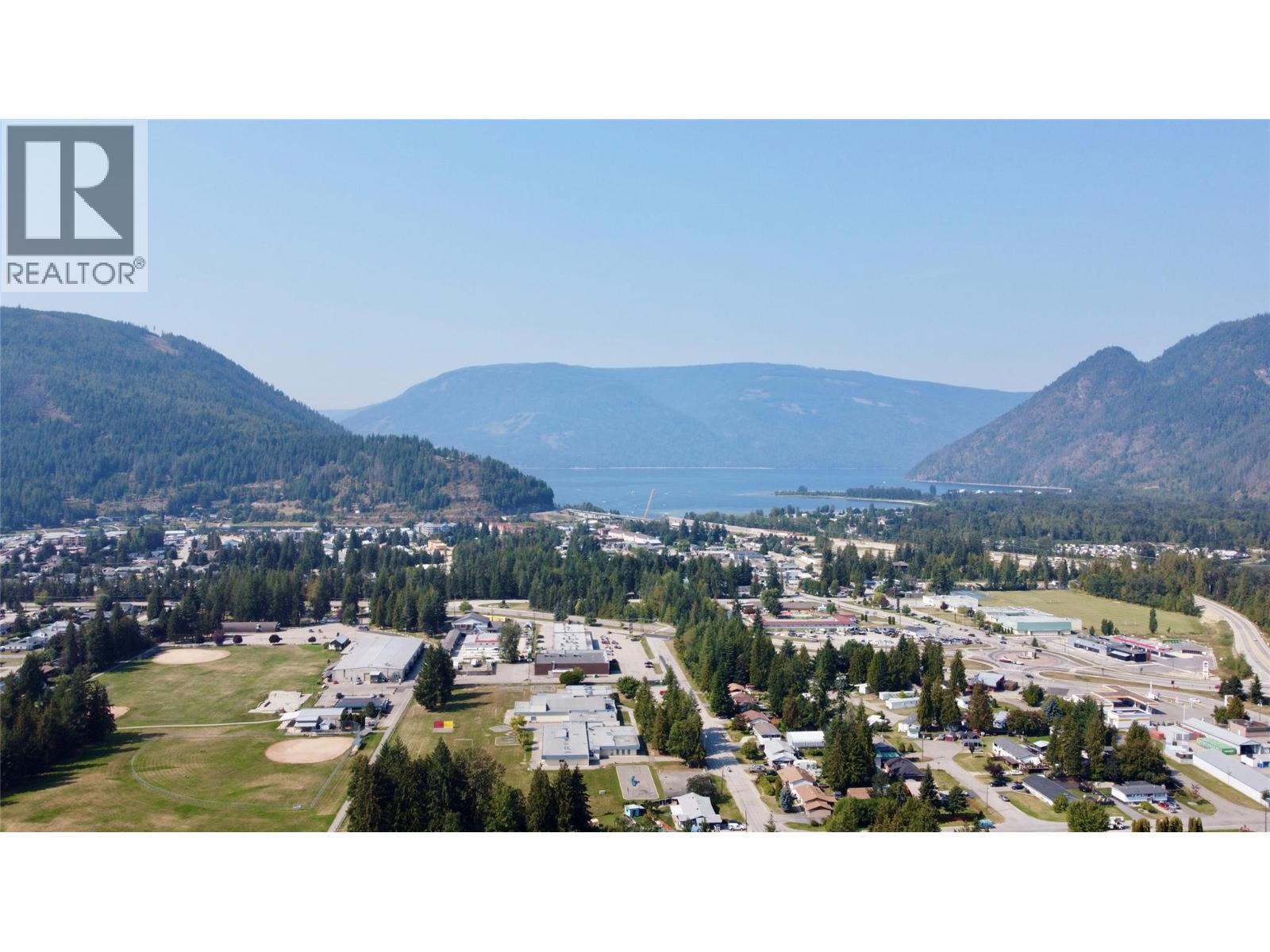 Photo 40 of 1132 Willow Row, Sicamous BC