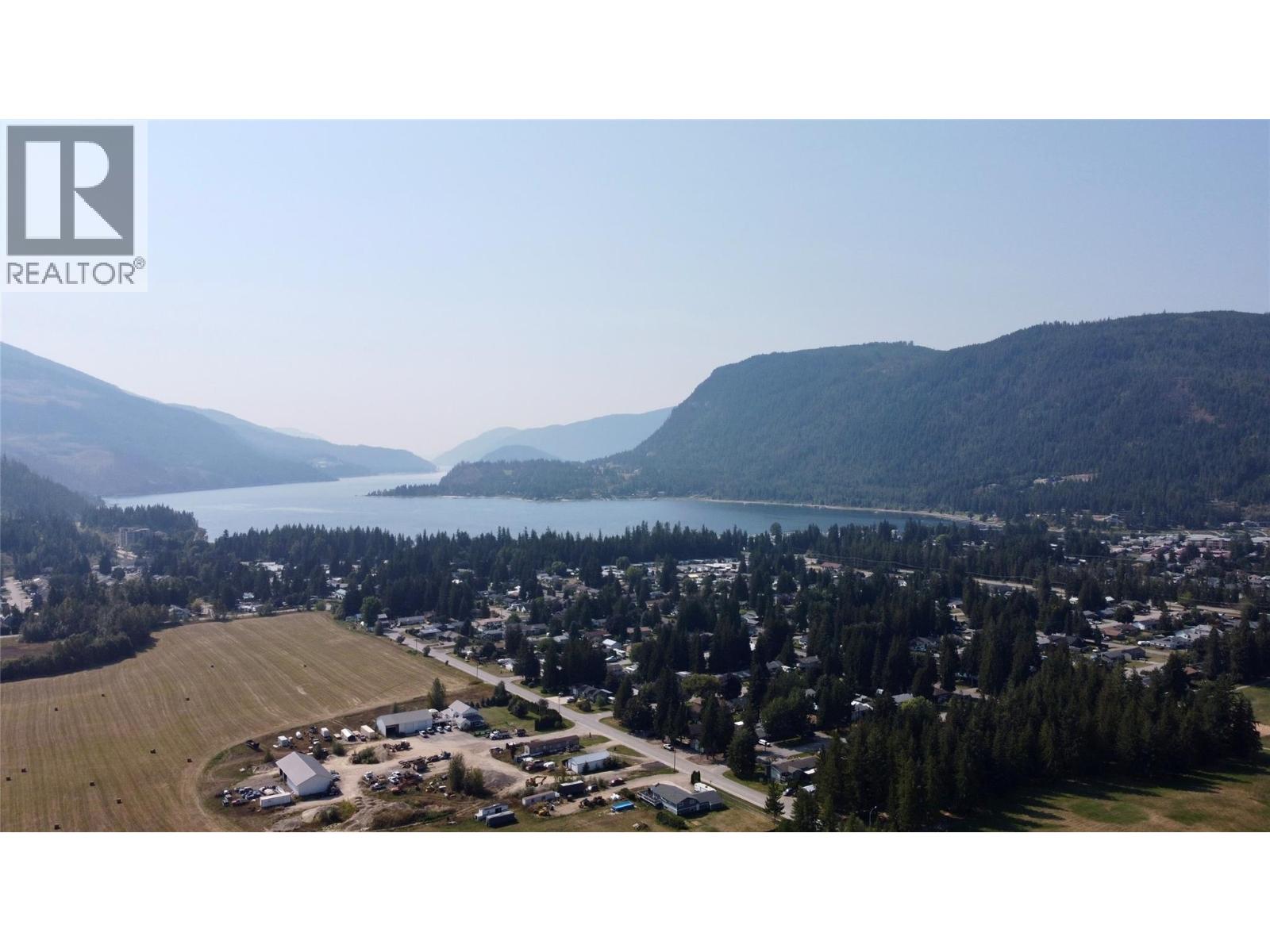 Photo 41 of 1132 Willow Row, Sicamous BC