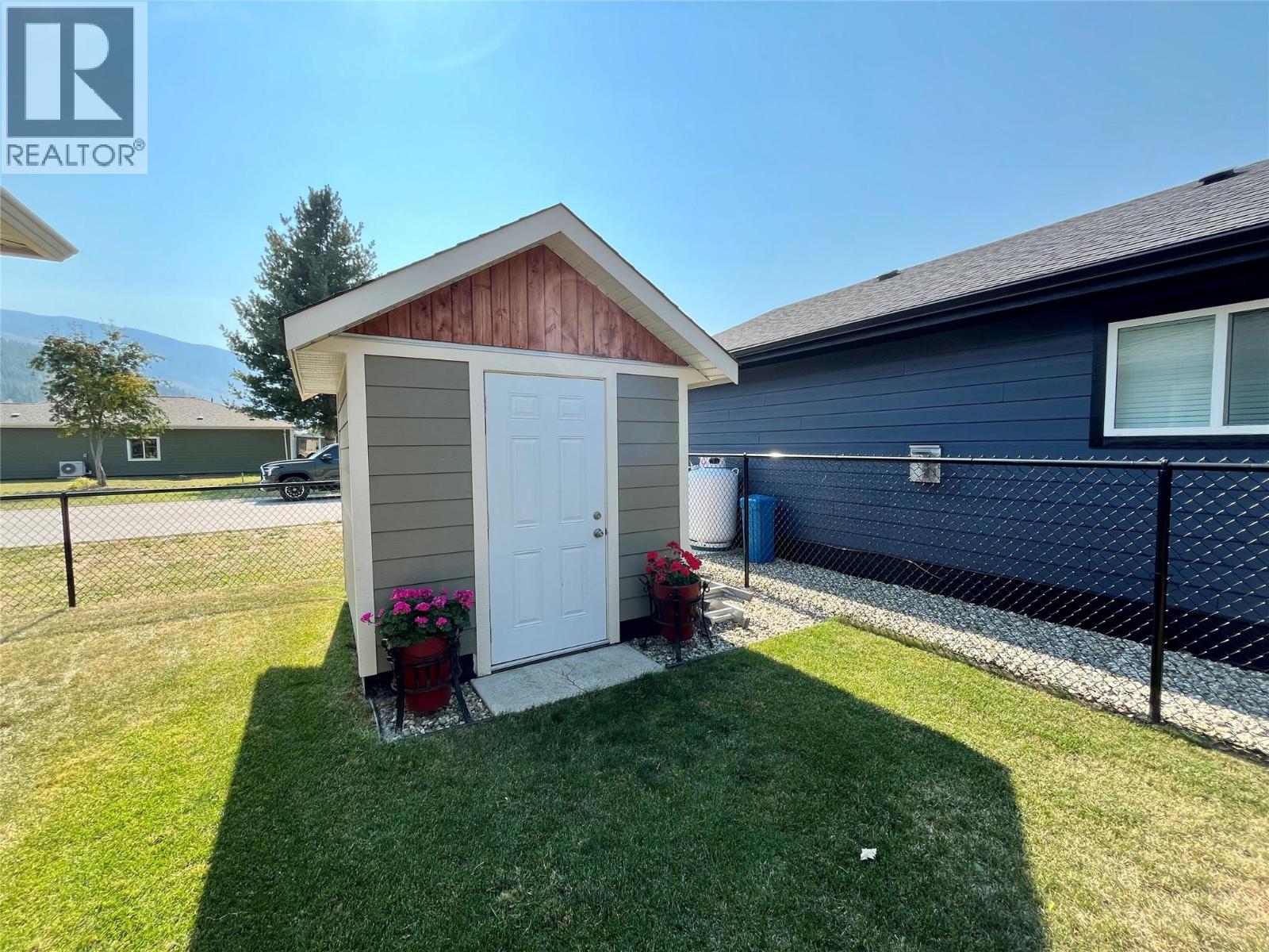 Photo 7 of 1132 Willow Row, Sicamous BC