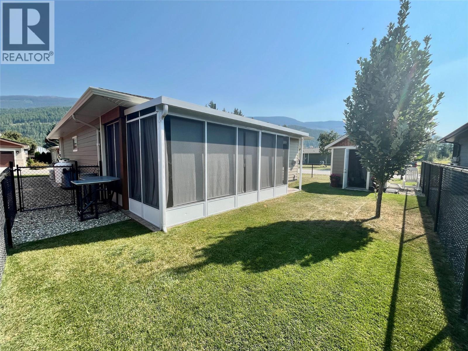 Photo 9 of 1132 Willow Row, Sicamous BC