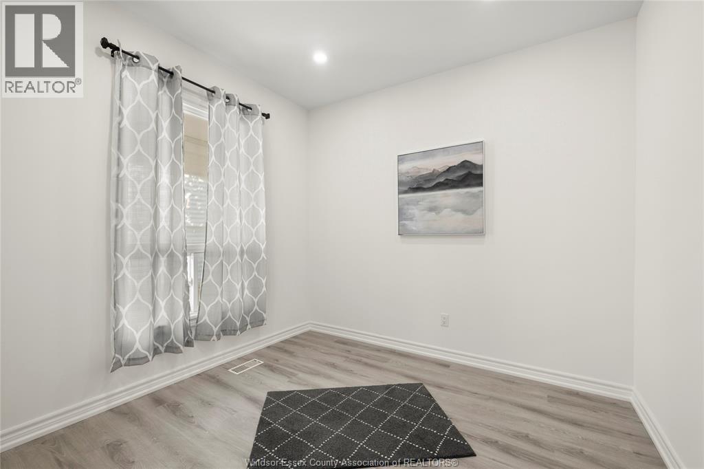 Photo 13 of 488 Parent Avenue, Windsor ON