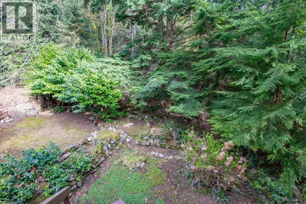 26 BRIGHTON BEACH, North Vancouver