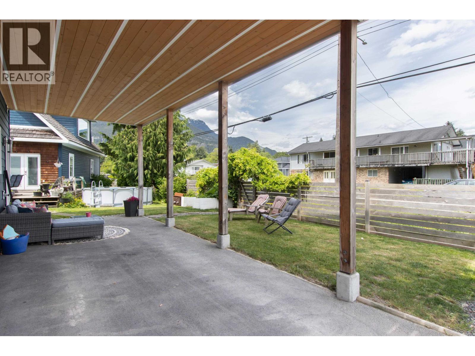 Photo 35 of 37992 Fifth Avenue, Squamish BC