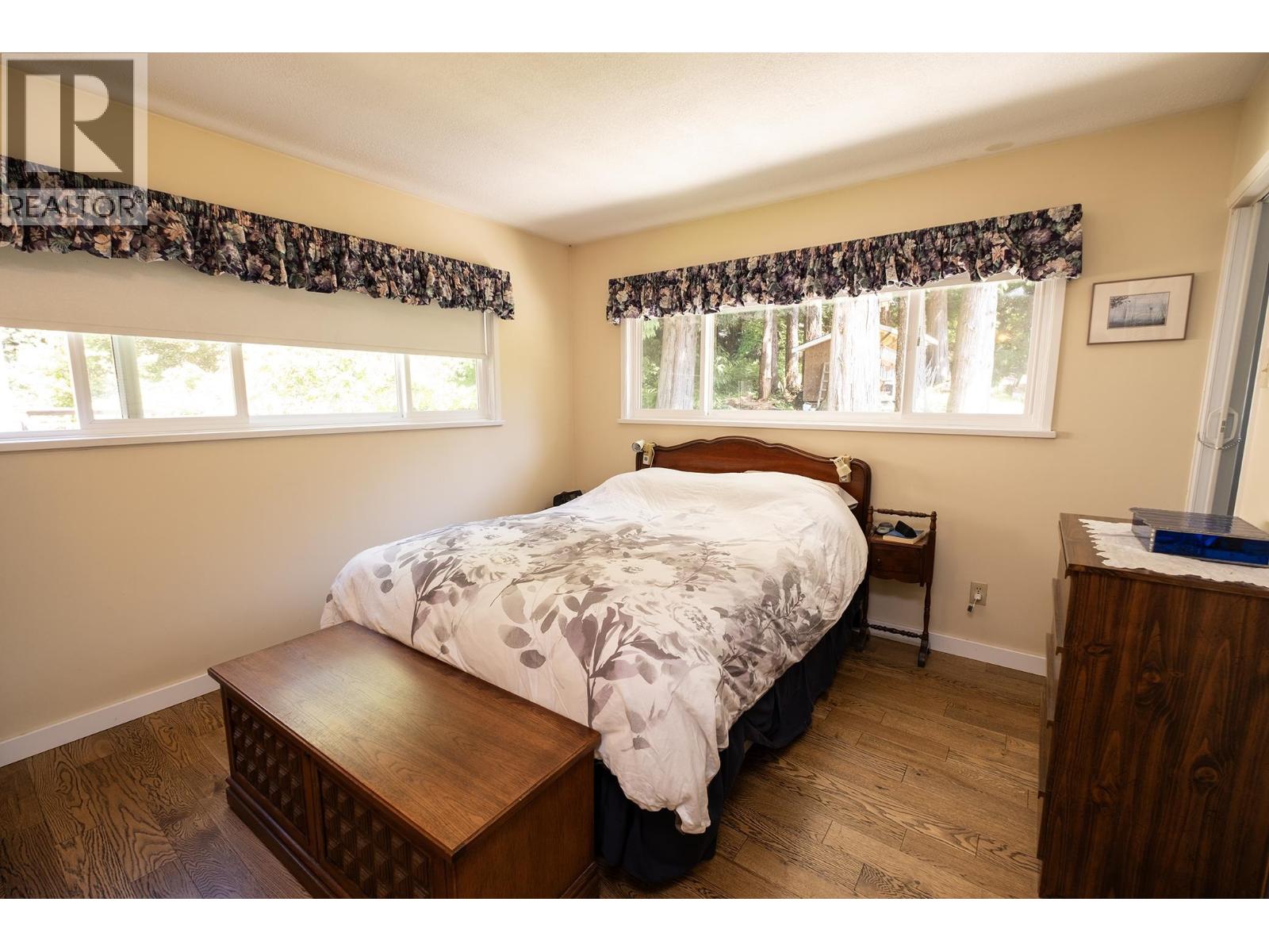 1238 GOWER POINT ROAD, Gibsons
