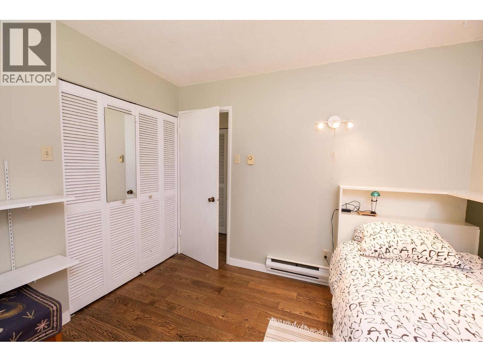 1238 GOWER POINT ROAD, Gibsons