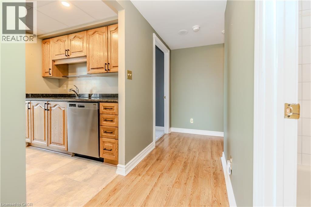 Photo 19 of 237 King Street W Unit 1008, Cambridge ON