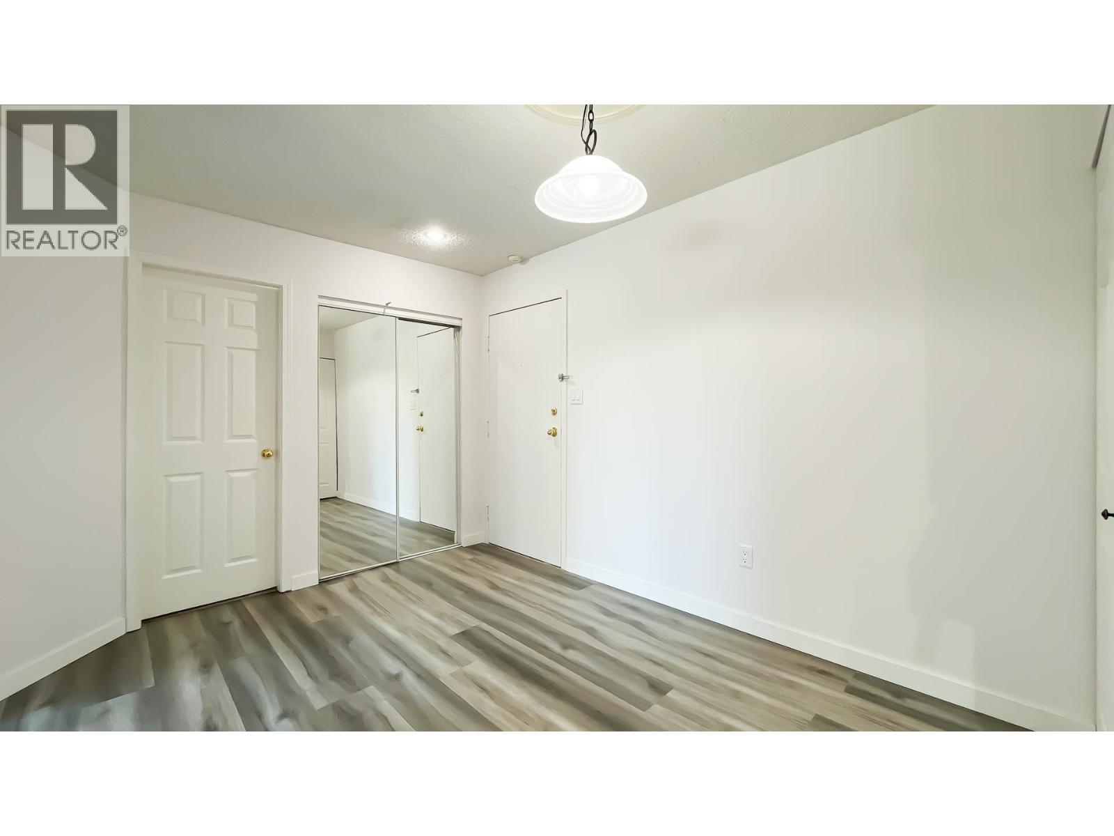 Photo 19 of 416 1945 Woodway Place, Burnaby BC