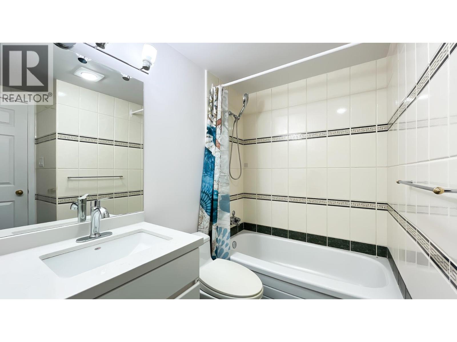 Photo 20 of 416 1945 Woodway Place, Burnaby BC