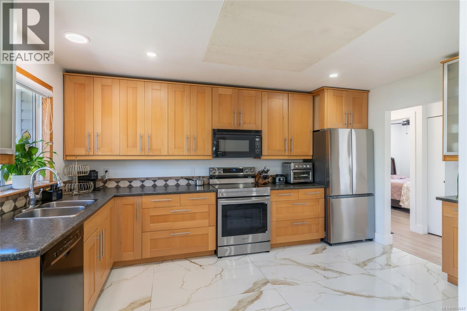 Photo 6 of 5954 Broadway Rd, Nanaimo BC