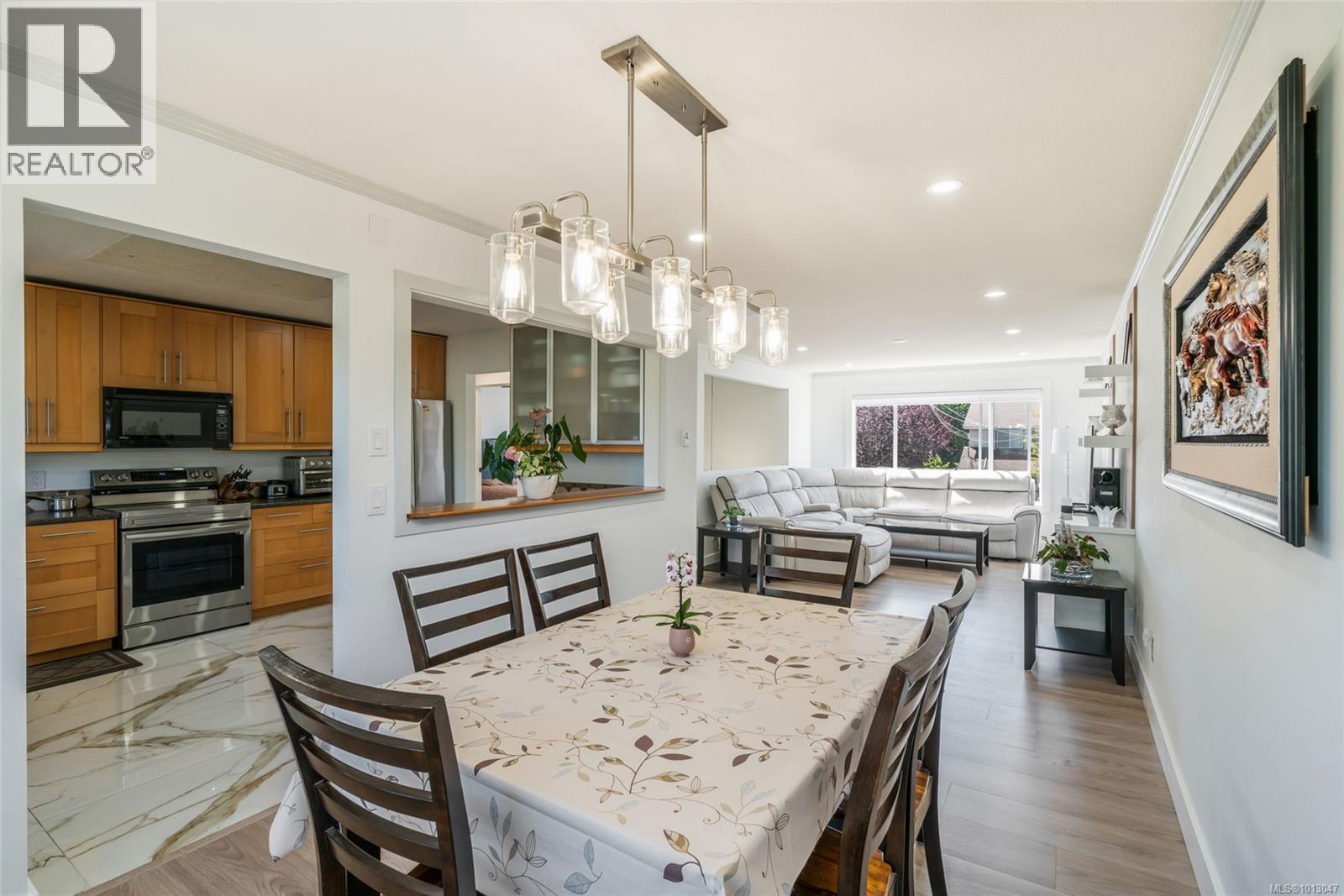 Photo 9 of 5954 Broadway Rd, Nanaimo BC