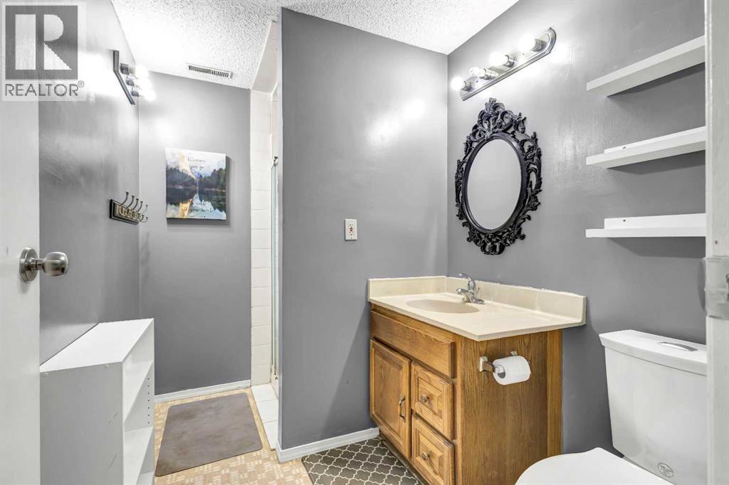 Photo 41 of 101 Sundown Way Se, Calgary AB