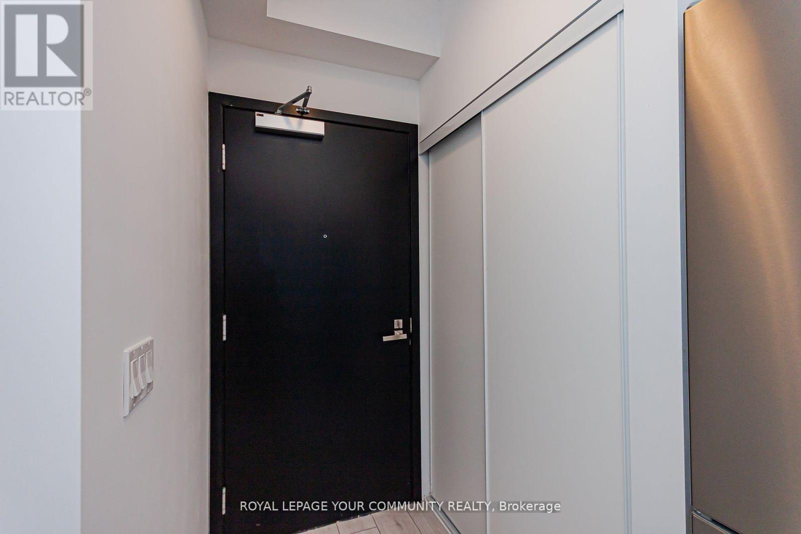 Photo 5 of 1217 31 Tippett Road, Toronto ON