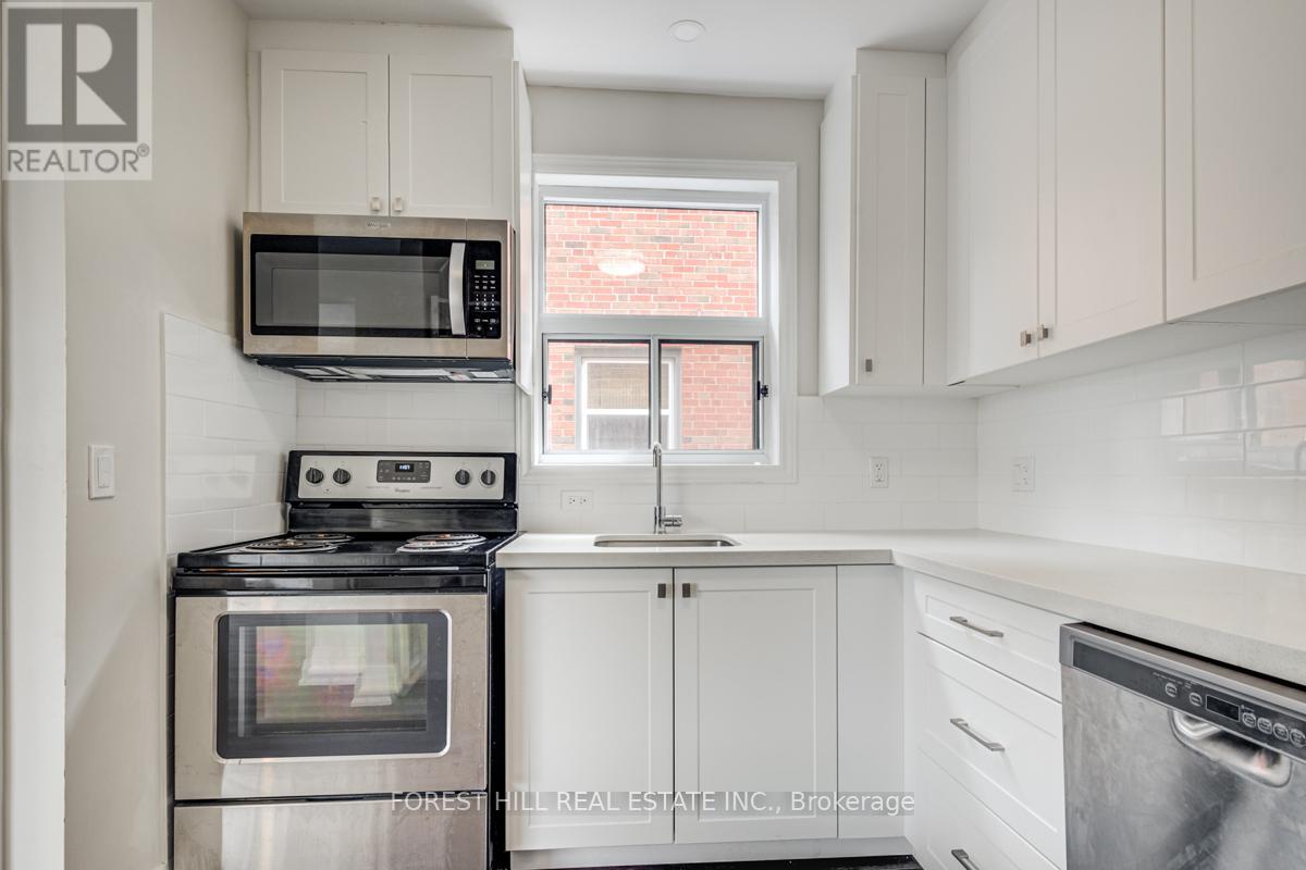 Photo 12 of 1 11 Markdale Avenue, Toronto ON