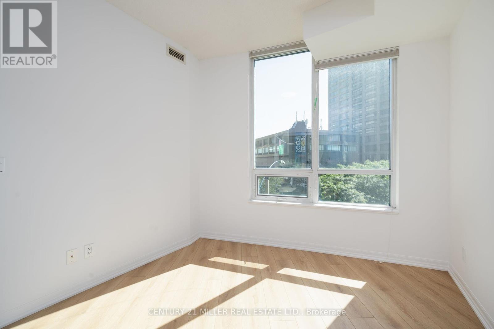 Photo 12 of 310 16 Yonge Street, Toronto ON