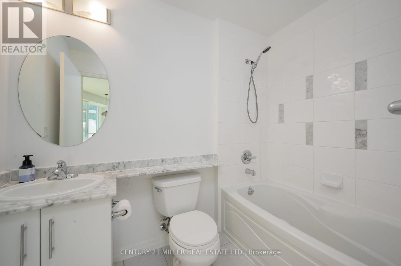 Photo 14 of 310 16 Yonge Street, Toronto ON