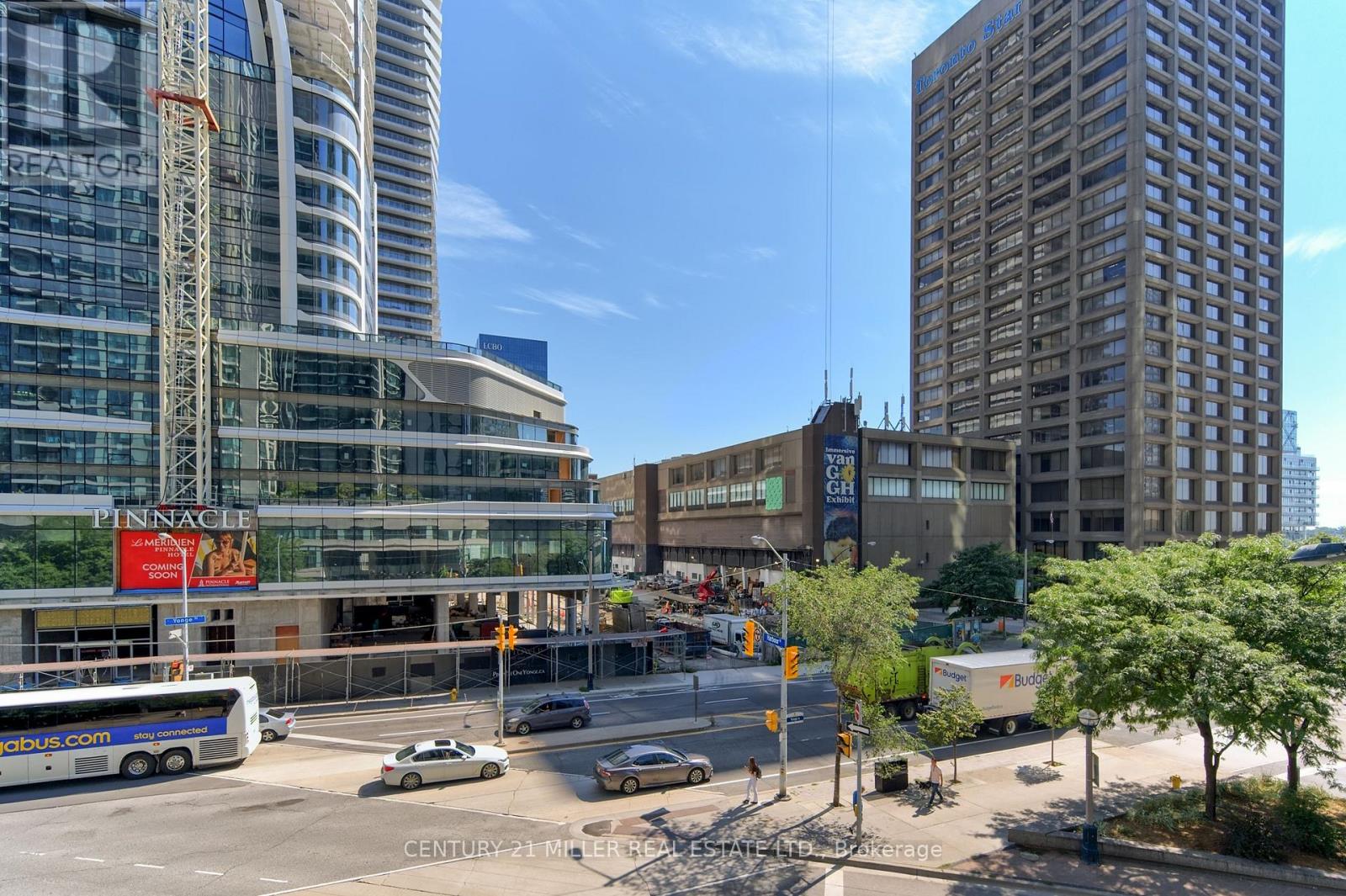 Photo 17 of 310 16 Yonge Street, Toronto ON