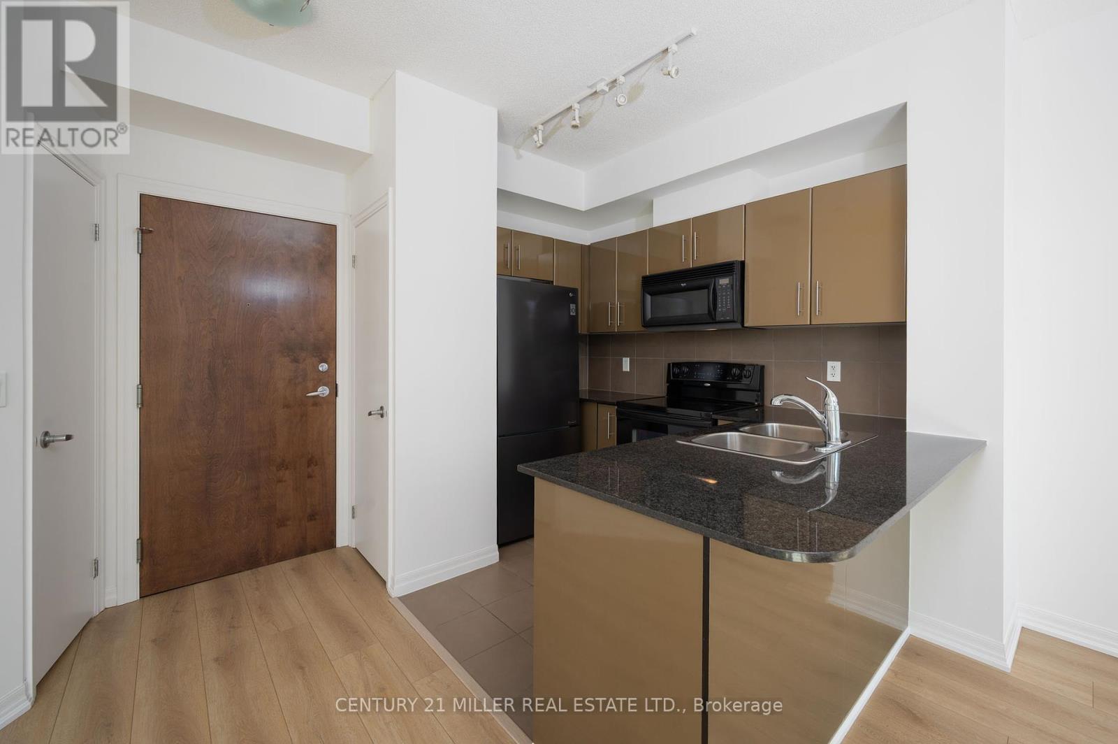 Photo 4 of 310 16 Yonge Street, Toronto ON
