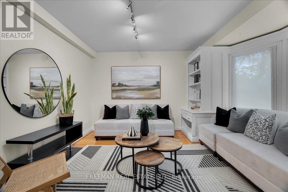 Photo 2 of 769 Euclid Avenue, Toronto ON