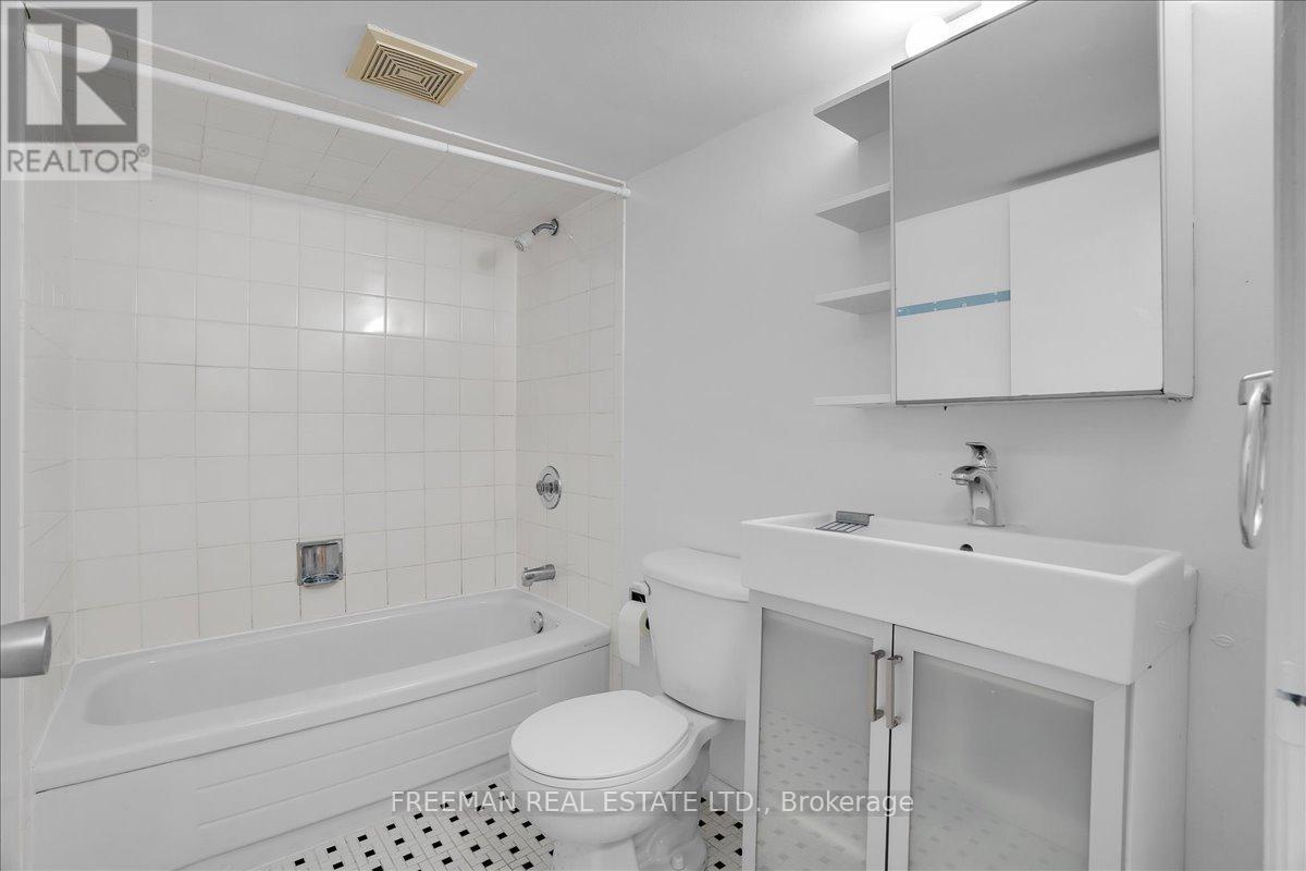 Photo 33 of 769 Euclid Avenue, Toronto ON