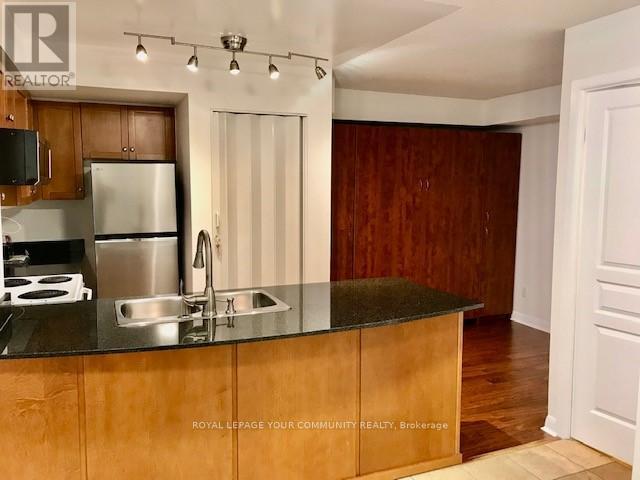 Photo 3 of 570 313 Richmond Street E, Toronto ON