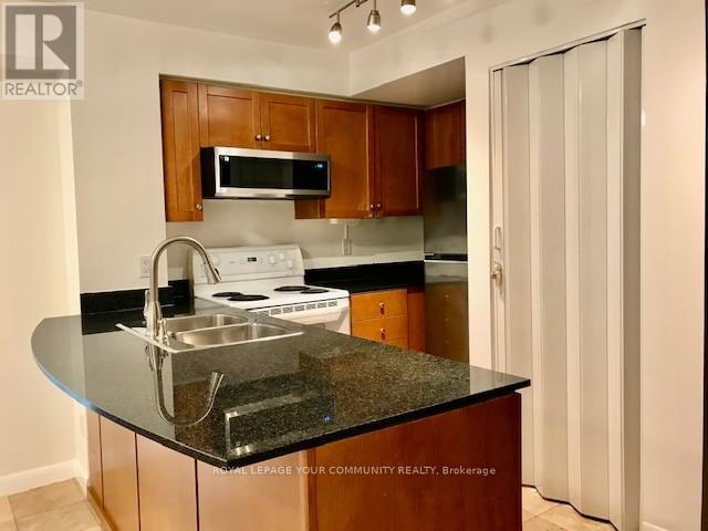 Photo 6 of 570 313 Richmond Street E, Toronto ON