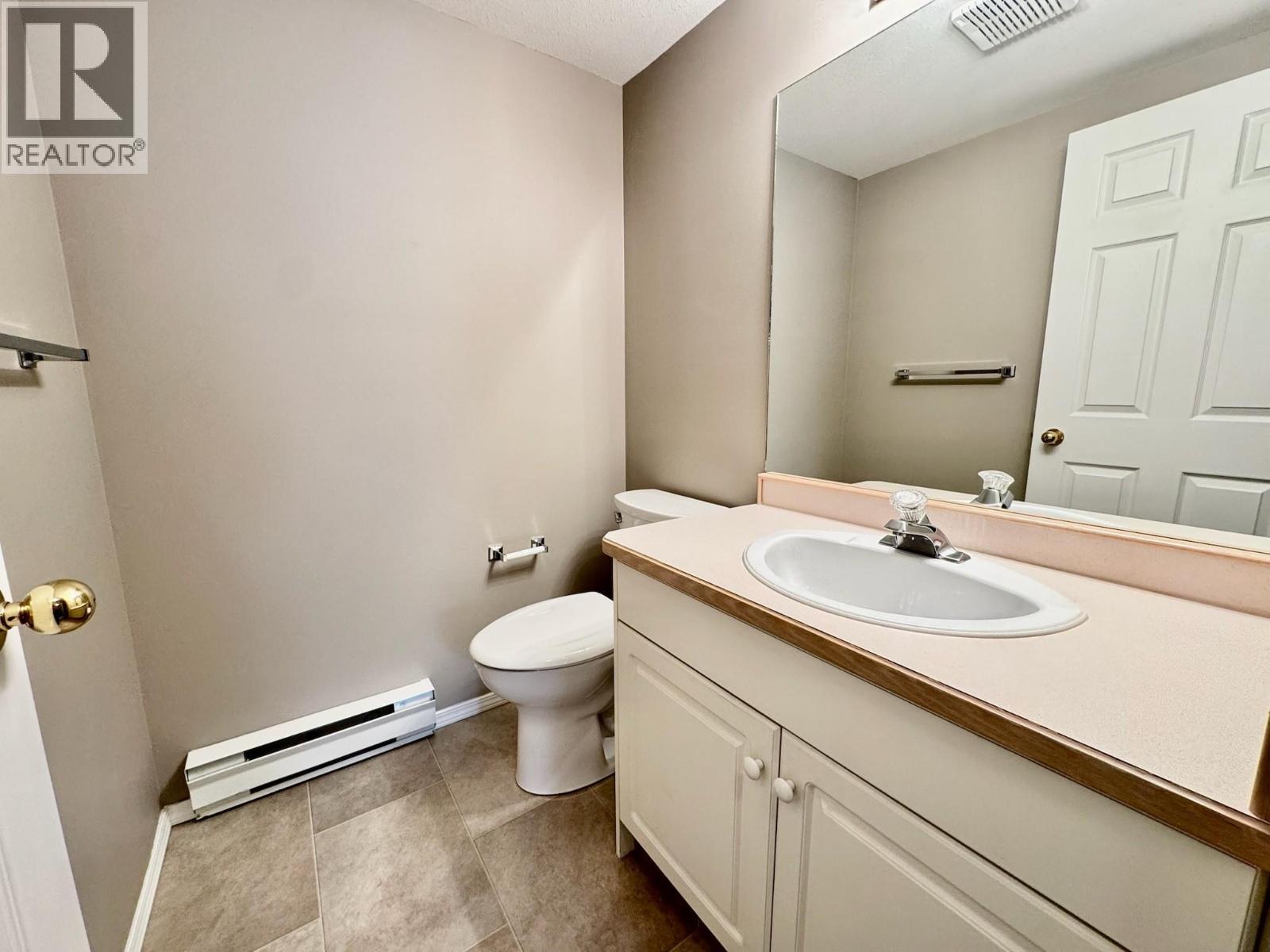 2401 SOUTH MAIN Street Unit# 204, Penticton