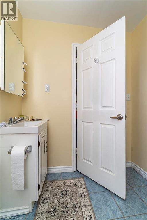 Photo 28 of 96 Kinrade Avenue, Hamilton ON