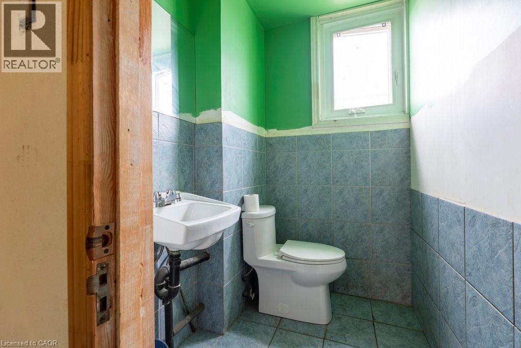 Photo 42 of 96 Kinrade Avenue, Hamilton ON